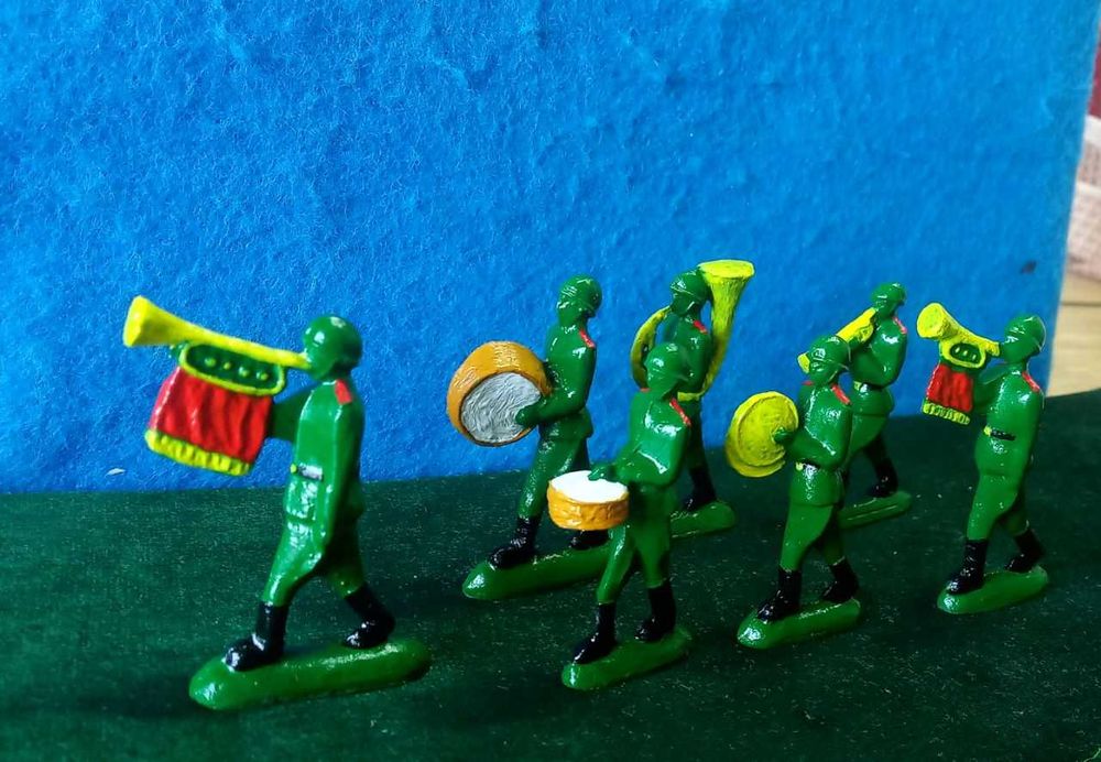 Солдатики  СССР оловянные  1960хгодов 7 шт.