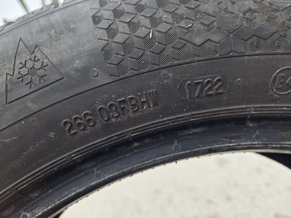 Continental Winter Contact 225/55/17  2 бр