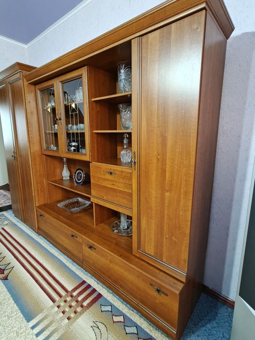 Продам стенку для гостиной