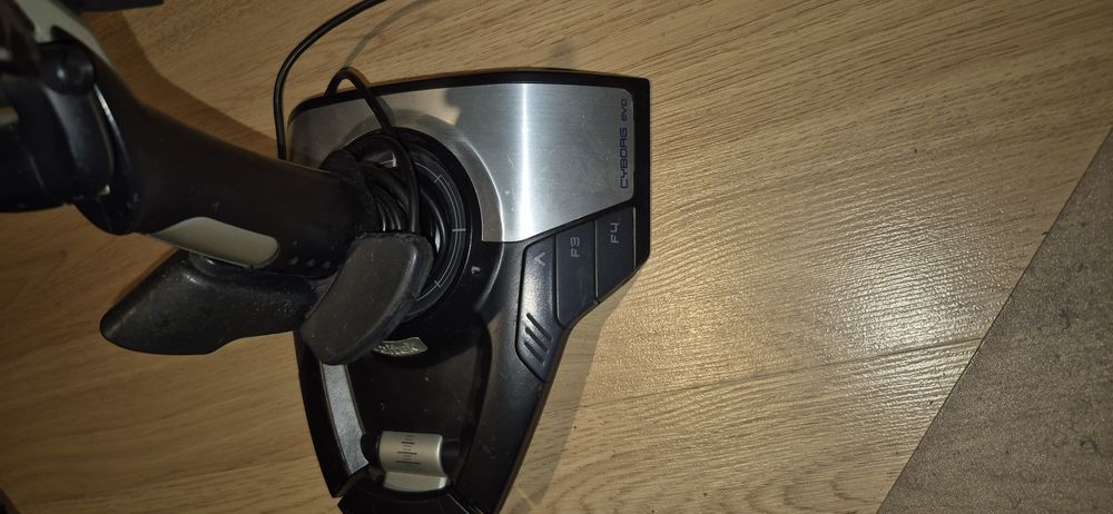 Joystick pc Cyborg evo