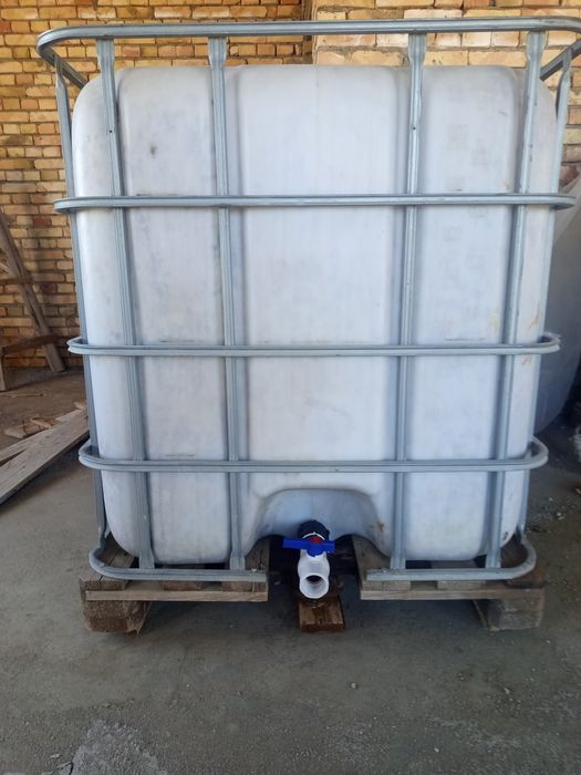 Продам ёмкость для жидкости, еврокуб тонник