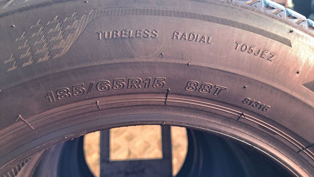 Летни гуми 185 65 15 Bridgestone 4бр