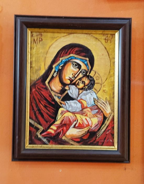 Рисувани икони 20/25см-60€ и 35/40см-75€