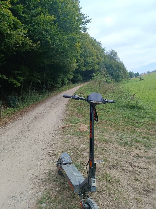 SE VINDE LA PIESE !! trotineta kukiring G2