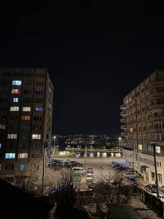 Inchiriez apartament cu 3 camara