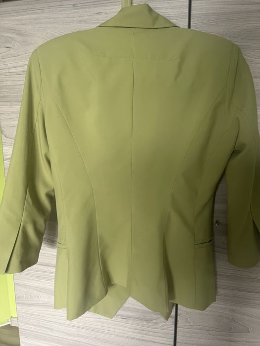 Елеци и сако на Pause jeans.