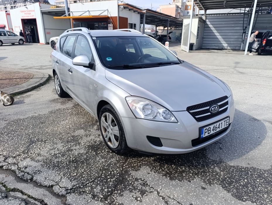Kia ceed 1.4i 2009г