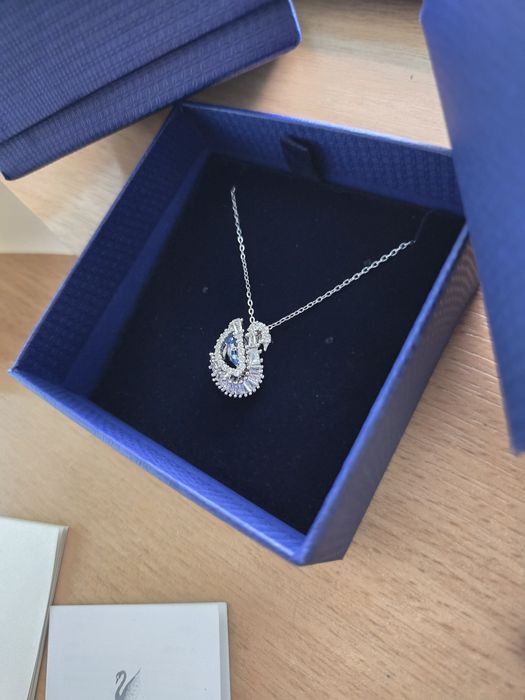 Pandantiv Swan
Tăieturi mixte, Lebădă, Albastru