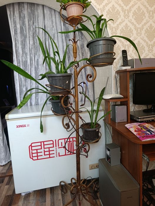 Подставка для цветов
