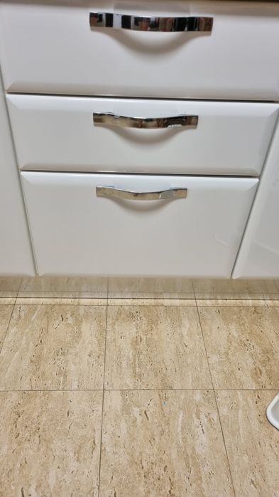 Vând bucatarie MDF vopsit