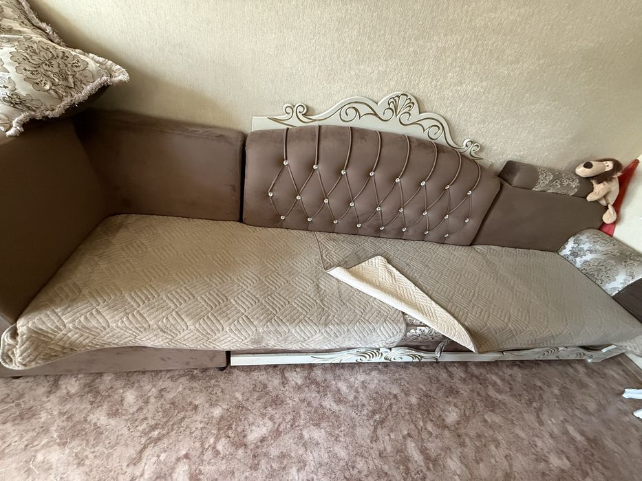 Королевский угловой диван + подарок дивандек