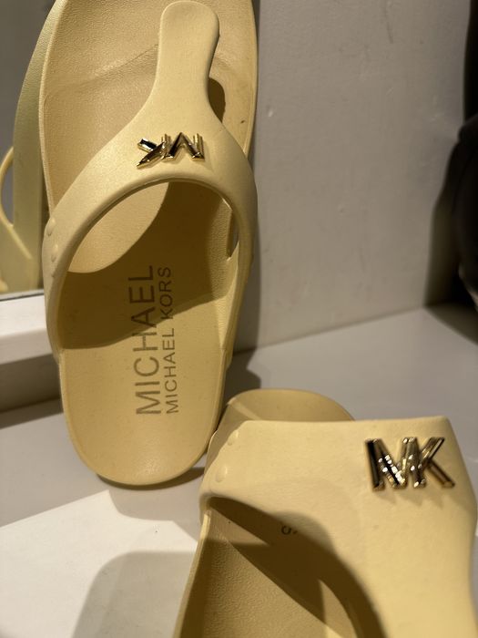 Michael Kors | MK