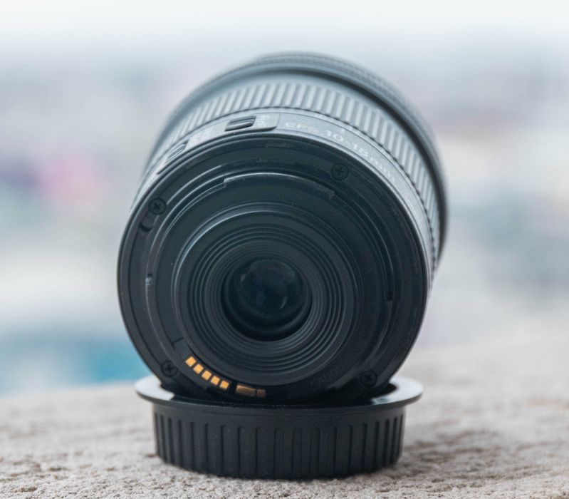 Obiectiv Canon 24-105 RF F4-7.1 IS