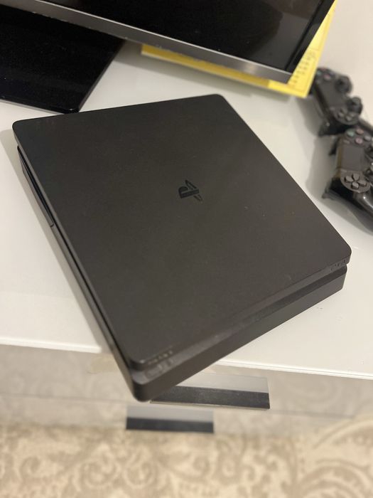 PlayStation 4 Slim 500GB