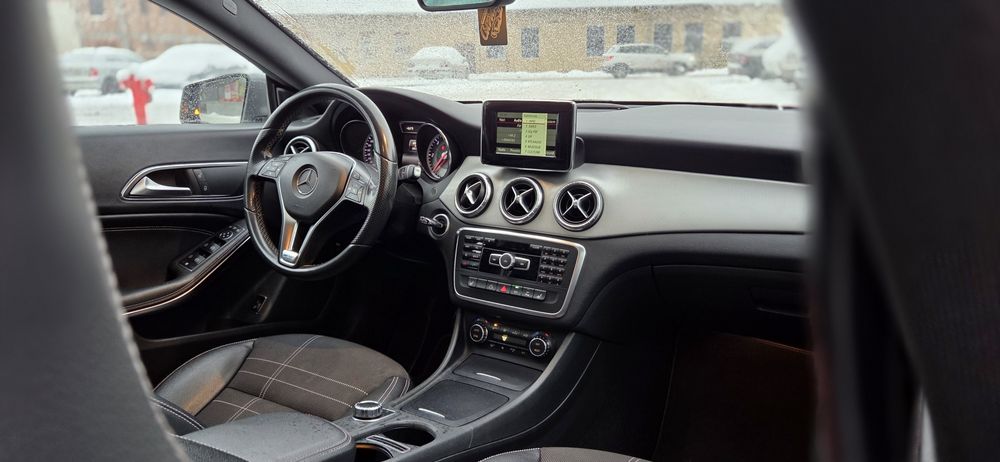 Mercedes Benz CLA 200~AMG line~7G tronic~Panorama