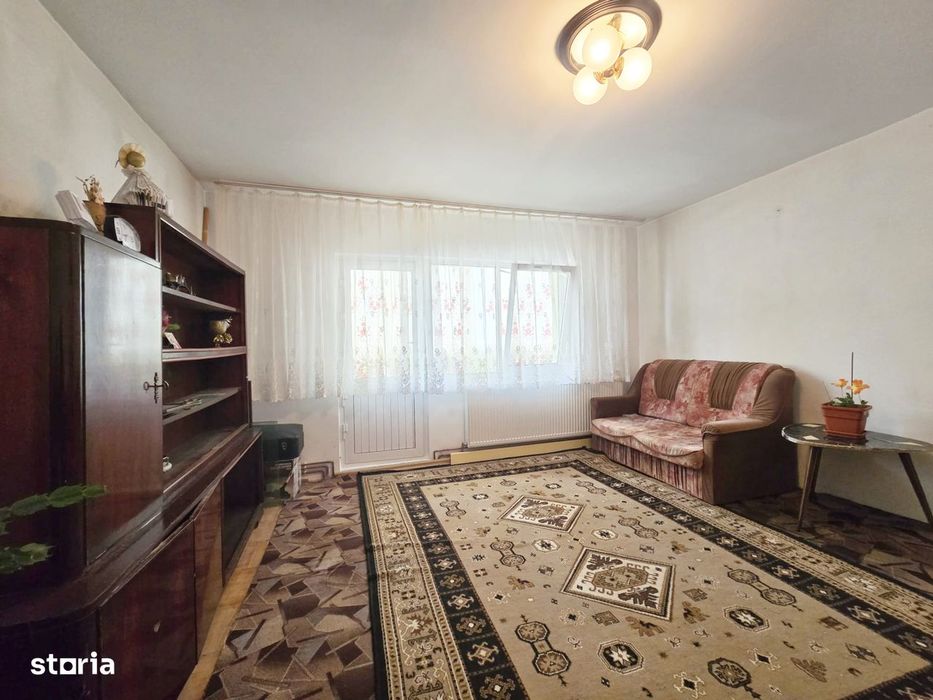 Apartament 3 camere, decomandat cu centrala - Micalaca Miorita