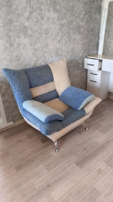 Продам диван и кресла комплект