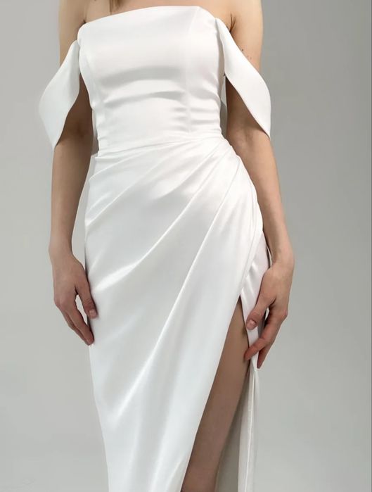 Продам белое платье