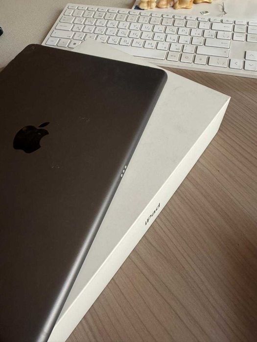 Айпад IPad (9th Generation) 64Gb