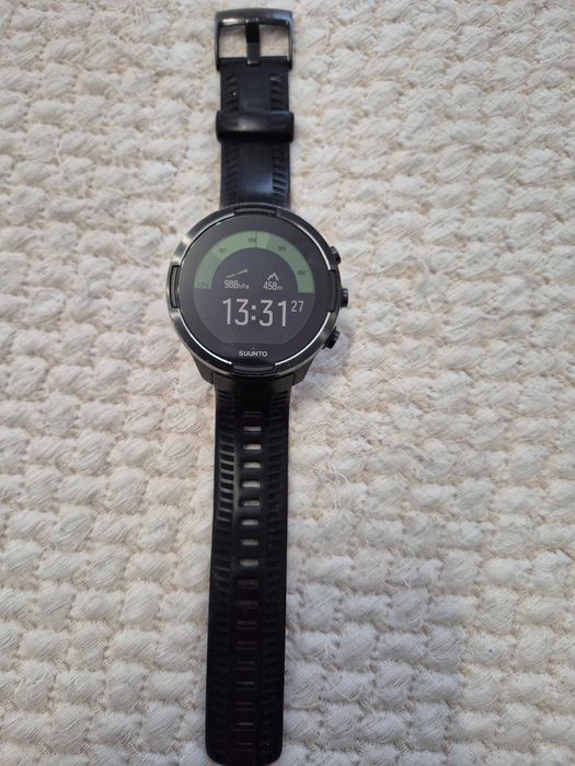Продавам Suunto 9 Baro