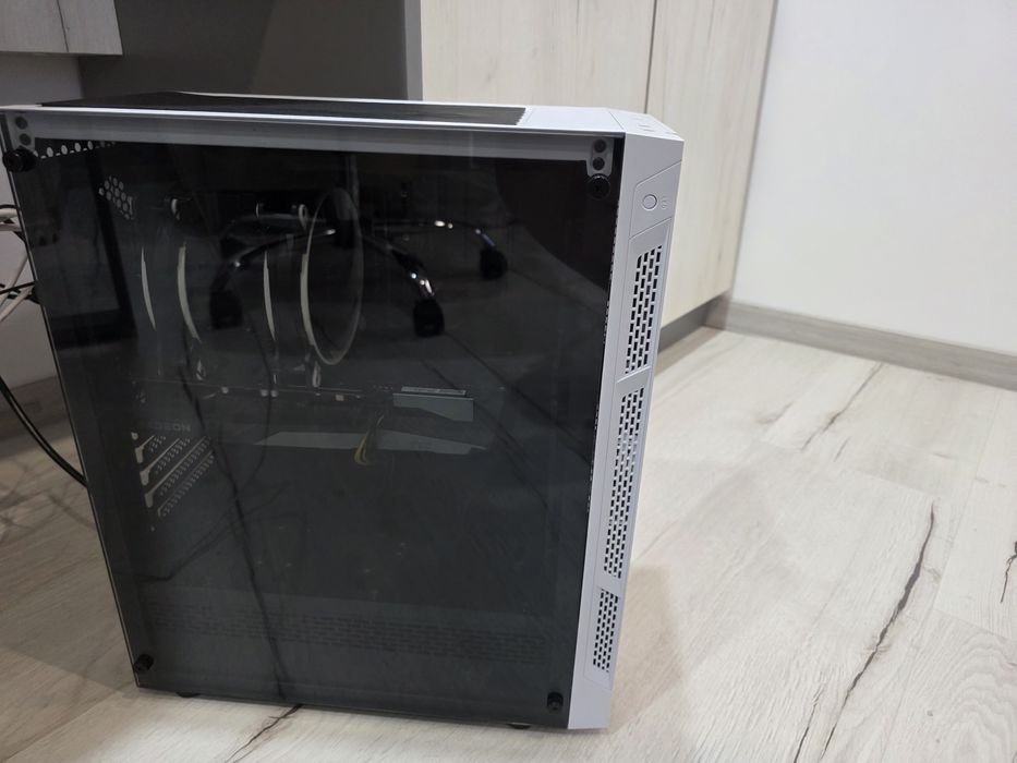 Геймърски компютър RX 6650 XT, 16gb RAM