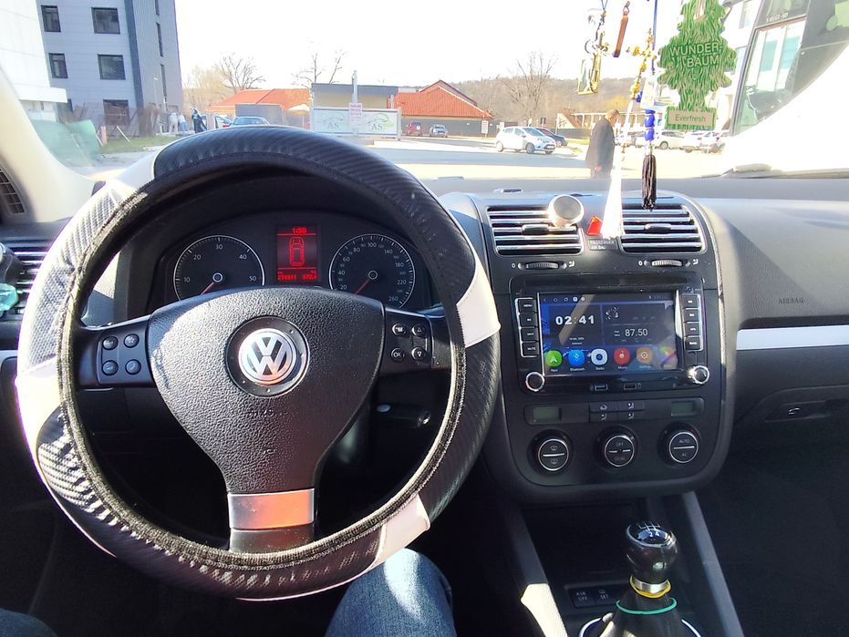 Vând golf 5 stare bună de funcționare