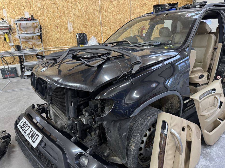 bara fata bmw x5 e53