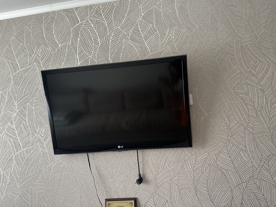 Телевизор LG , 2012г.