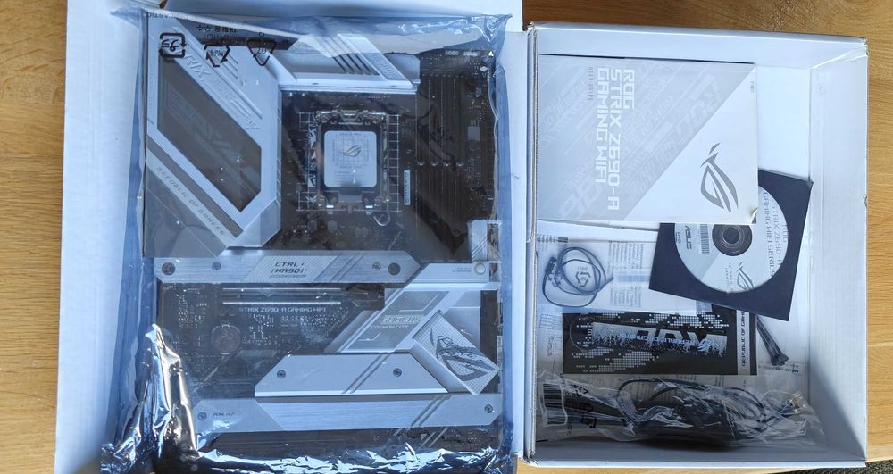 Дънна платка / Дъно ASUS Rog Strix Z690-A Gaming WiFi Mainboard