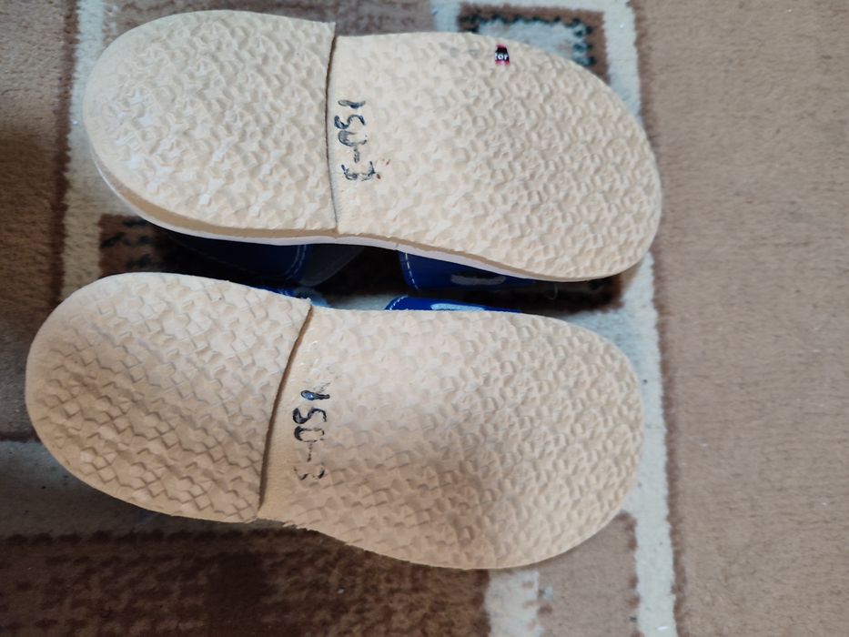 Обувь натуральная