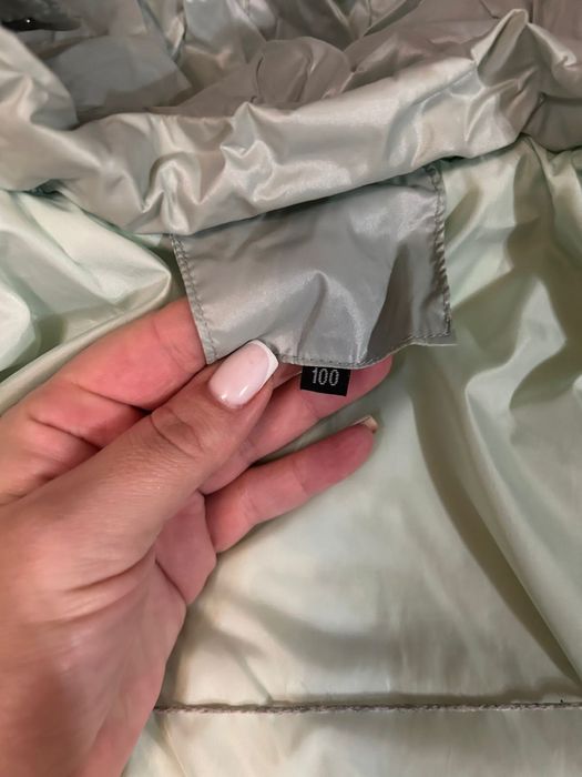 Продам зимнию куртку на девочку