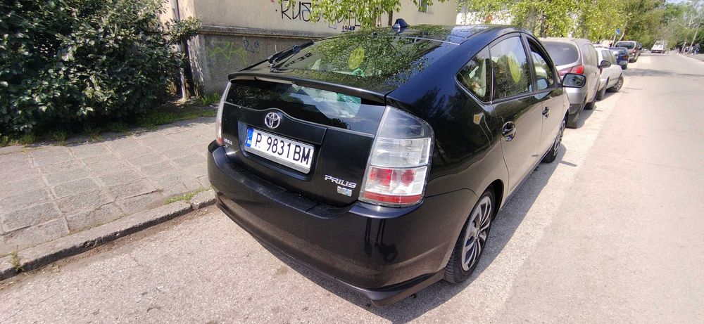 Toyota Prius Hybrid десен волан
