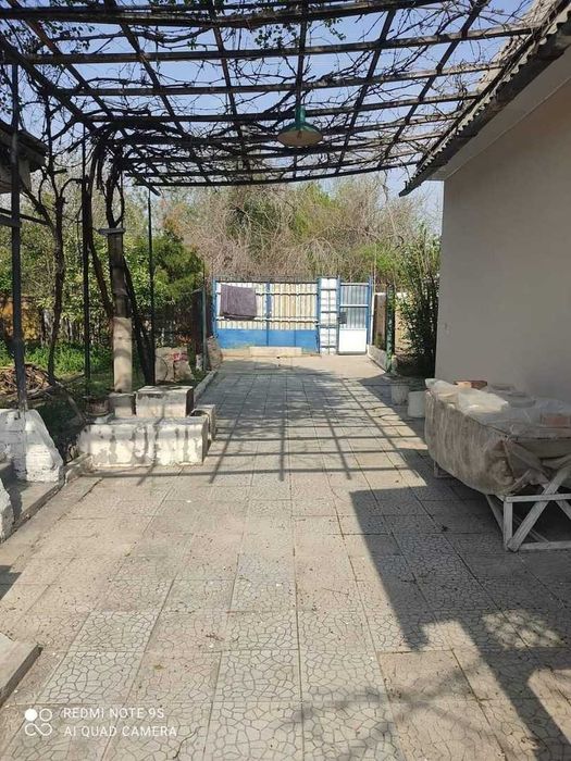 Продаётся дача   6 соток от круга Рохат 15-20 минут езды на машине.