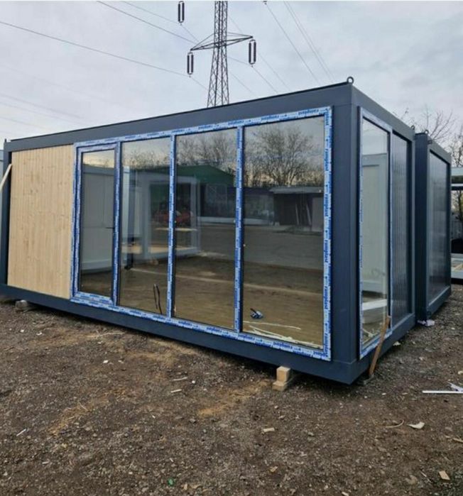 Producători containere pe orice dimensiune. Container vitrina , Contai