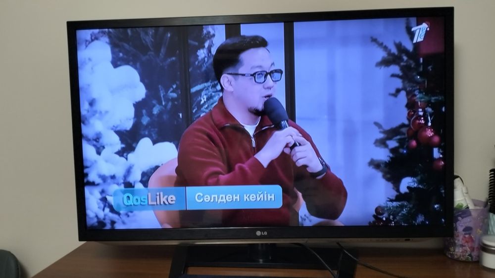 Продам телевизор LG оригинал диагональ 100х60