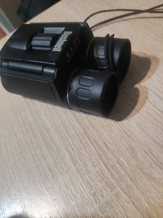 Охочный бинокль Bushnell 8x21