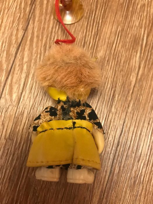 Винтажная куколка брелок