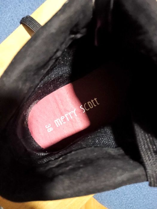 Ghete dama mărimea 38 stare foarte buna