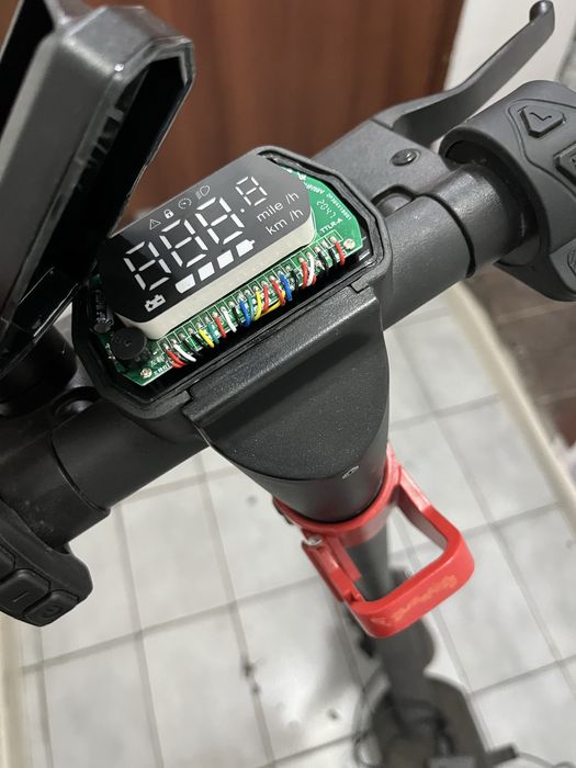 Продается электросамокат Tribe