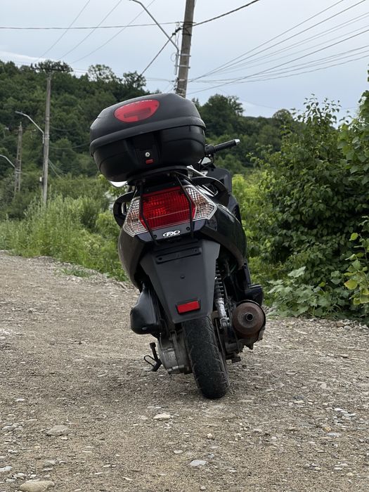 Scuter 125CC daelim