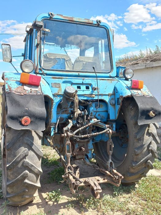 Трактор МТЗ-80..