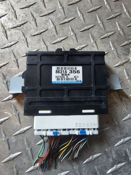 Lichidare stoc Modul de cutie transfer mitsubichi pajero 4x4 cu cod piesă 8631A356