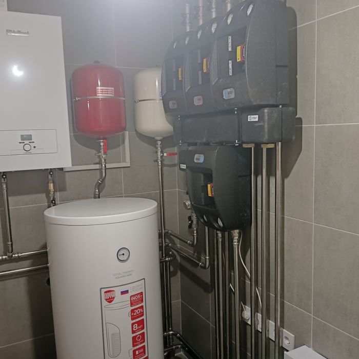 Сантехник  24.7 .