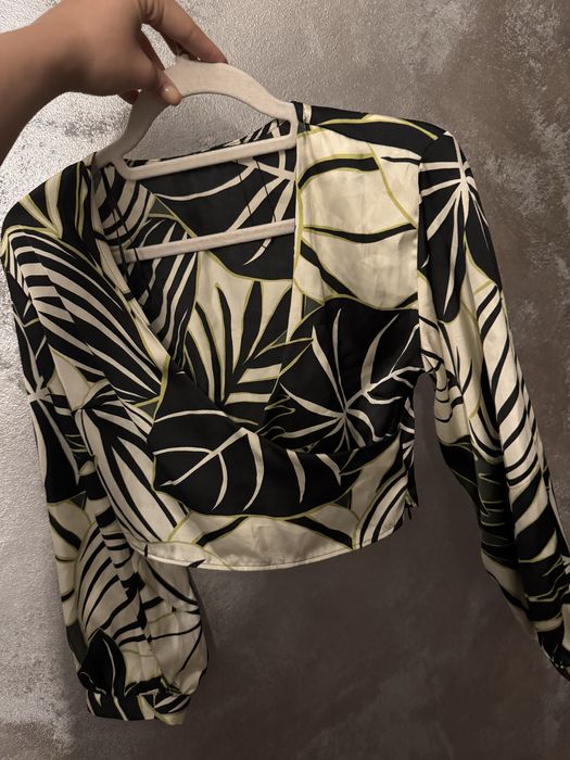 Сатенена лятна блуза ZARA перфектна за летни вечери