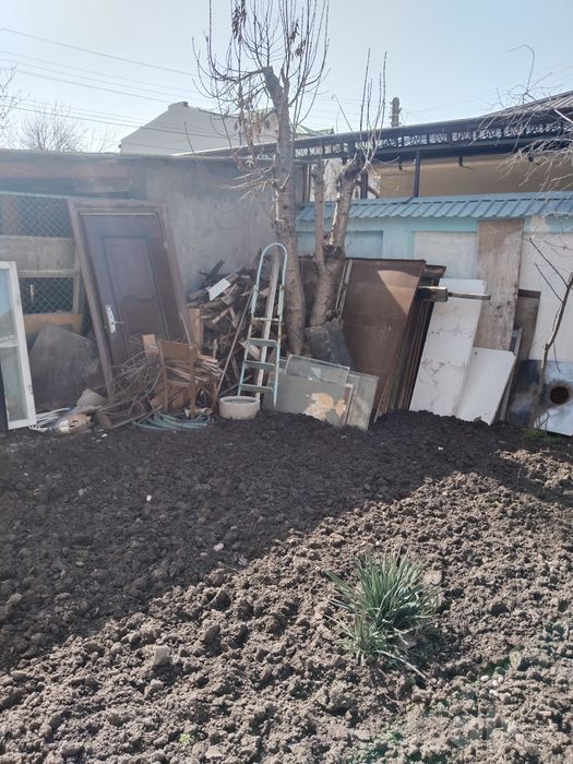 Продам дом. Спутник -10. По 30 000 у.е сотка.