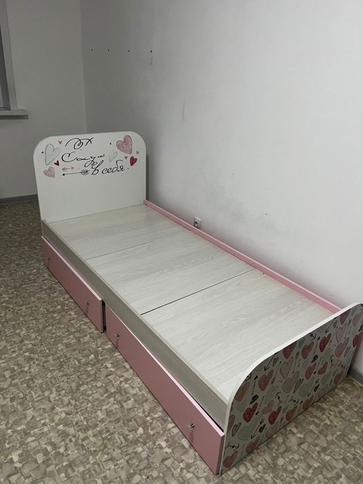 Односпальная кровать