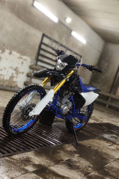 Продам - обмен мотоцикл эндуро 250 кубов