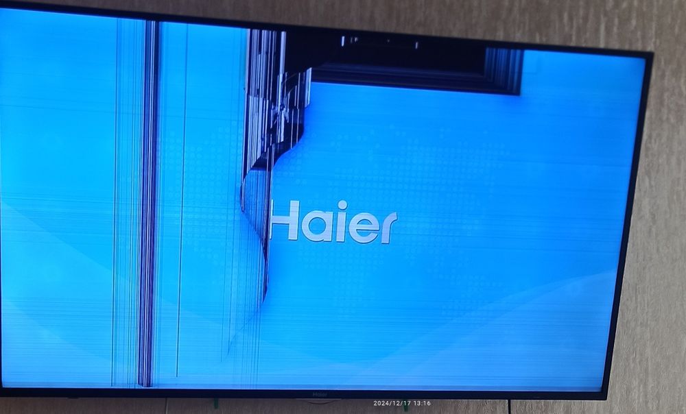 Телевизор Haier 2019 года только экран поврежден
