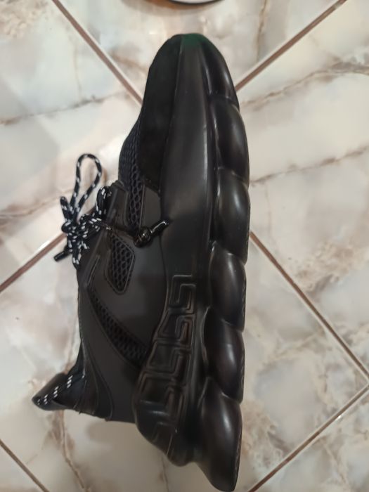 Vând Adidas Versace Chain Reaction