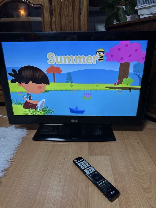 Lcd Lg diagonala 81 cm